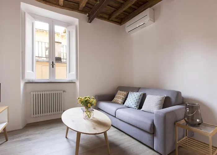 Апартаменты Cozy In Via Degli Spagnoli - Fromhometorome *