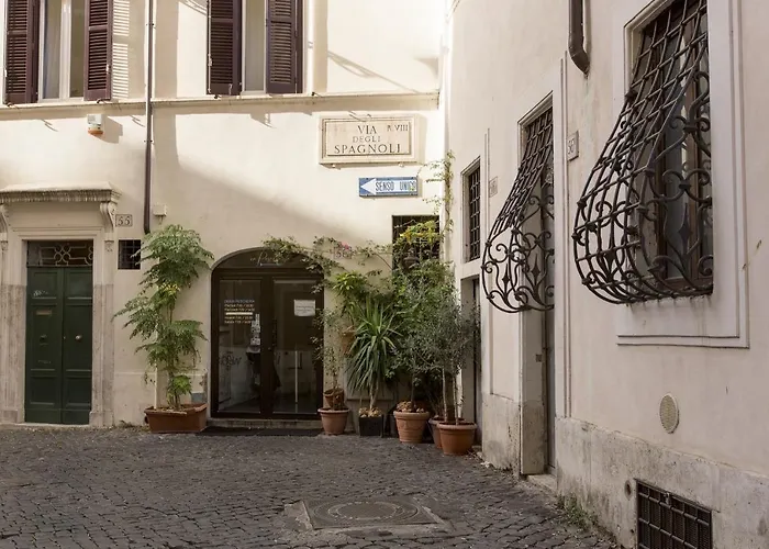 Апартаменты Cozy In Via Degli Spagnoli - Fromhometorome Рим